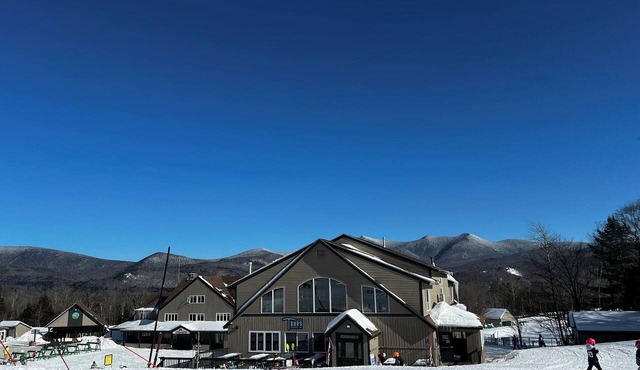 Lovely 2-bedroom condo in picturesque Waterville Valley!