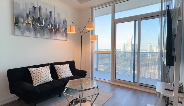 Lovely Stylish 1 Bedrm Condo at VMC