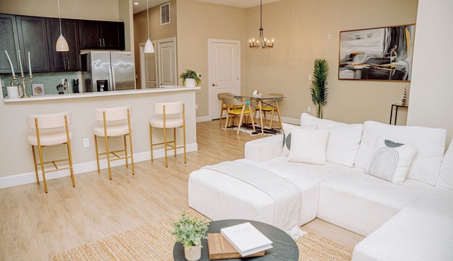 Luxe 2BR Townhouse | Parking | Private Entry