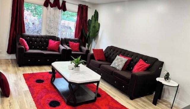 Luxe 3BR. Clean Central & Bright