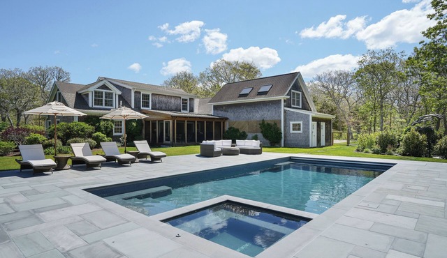 Luxe Chilmark Estate|Pool, BBQ & Pvt Quansoo Beach
