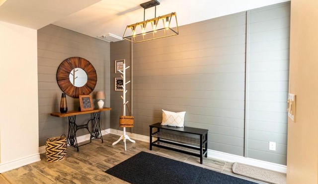Luxurious and Spacious Apartment with 2 bedrooms and 2 Baths