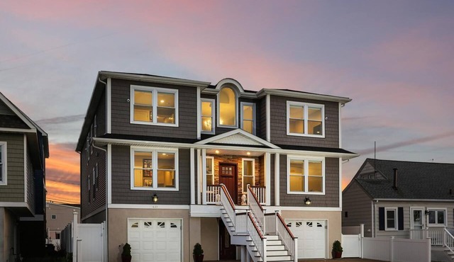 Luxurious Seaside Heights Mansion, 1/2 mile from Beach/Boardwalk