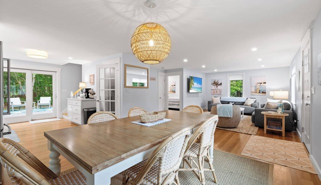 LUXURY 4-Bdrm in Mayflower/Bayview Beach Location! August Days Still Available!