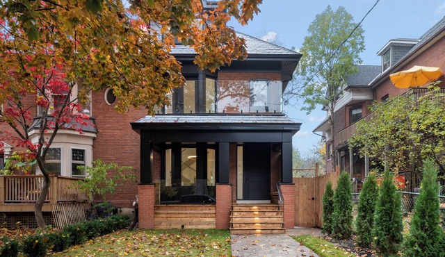 Luxury 4BR | High Park, Beach & Lake Views | Toronto