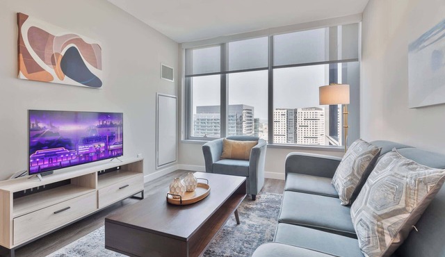 Luxury Apt In Heart of Seaport