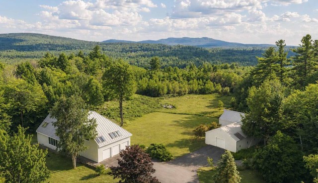 Luxury Chalet with Pool | Near Mt. Sunapee