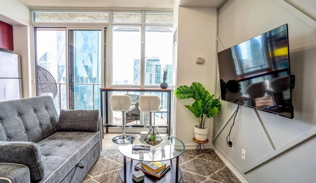 Luxury Condo Living Downtown Toronto