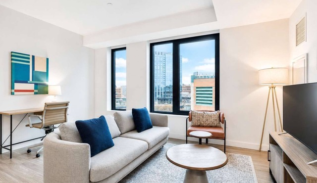 Luxury Seaport Stay | Rooftop & Pool