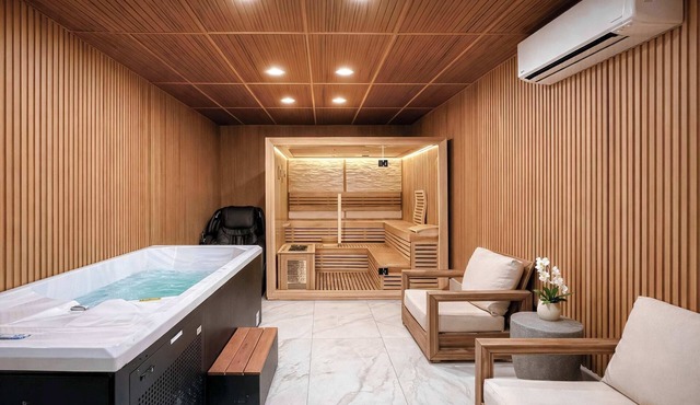 Luxury SPA Retreat with Private Heated Pool, Hot Tub, Sauna & Cold Plunge