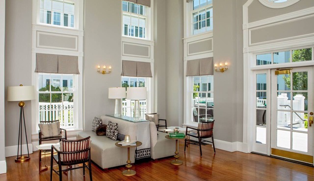 Majestic Equinox | King Room + Mountain View
