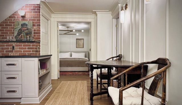 Mapleton Hill Guest Suite in Boulder Historic District - few steps from Pearl St in Boulder