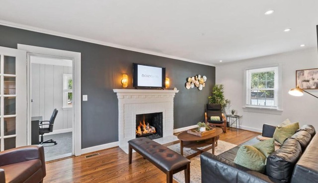 Massive 5BR Historic CozySuites House
