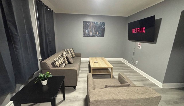 Modern 2-bedroom apartment near Airport in Newark