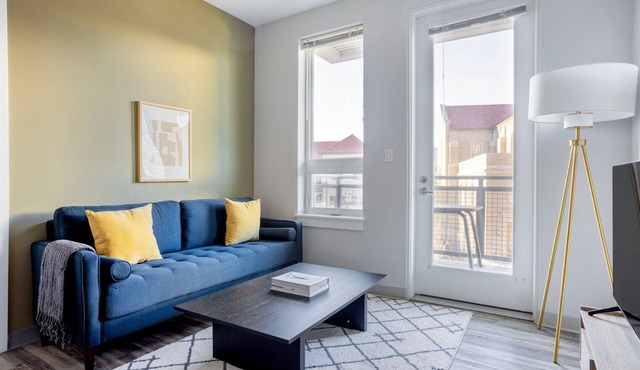 Modern Brighton 2BR w/Gym, nr Green Line & Dining, by Blueground