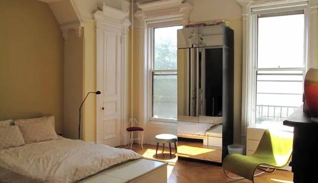 Modern Brownstone, Steps to Subway