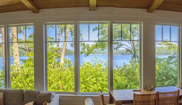 Modern cottage on the shore of beautiful Long Pond