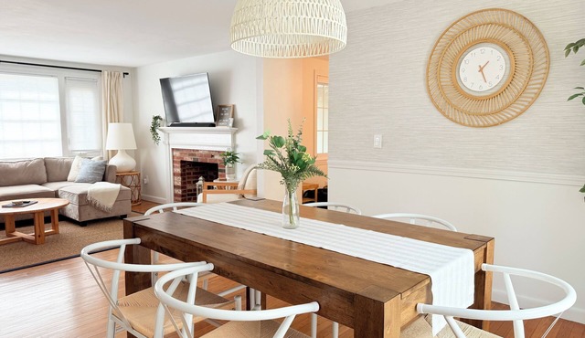 Modern Family Friendly Cape Cod Retreat Outdoor Shower 5 Min to Beach & More
