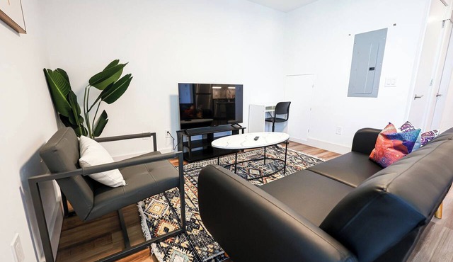Modern King Studio | Gym Access in Philadelphia