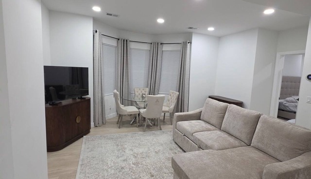 Modern Luxury 3BR Near NYC & Newark Airport