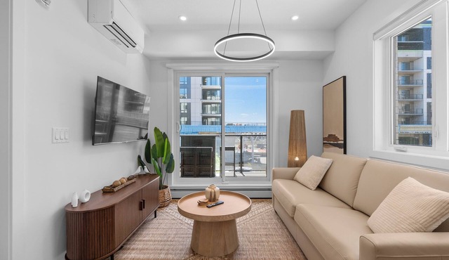 Modern Mondrian Retreat | Patio, Parking, AC in Calgary