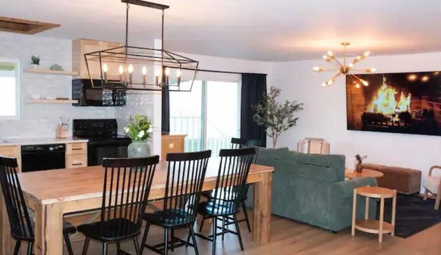Modern Ranch on 10 Acres in Georgetown