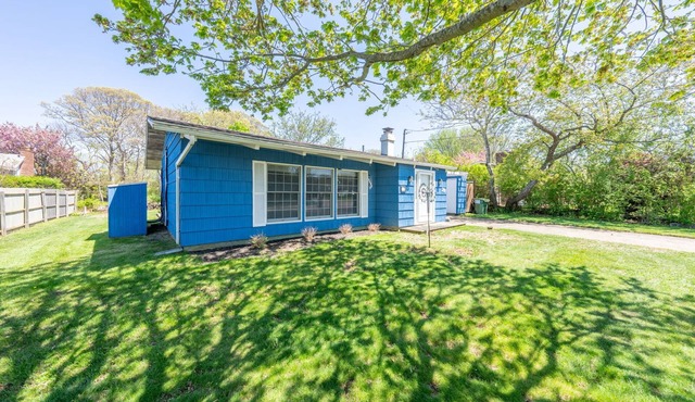 Montauk Beach Retreat — 3BR, Steps to Beach, BBQ, Patio & Outdoor Shower
