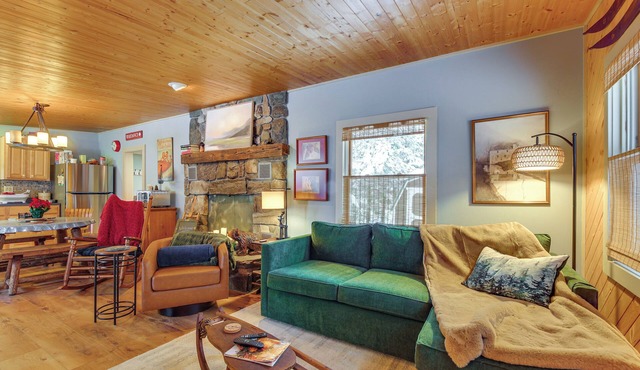 Mountain Getaway | Near Hiking & Okemo Resort