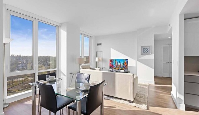 near MetroNorth Station 2 BR | Kitchen + W/D