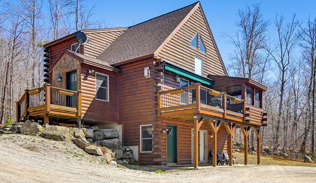 Near Ponds, Hiking & Mtn Biking! Greenwood Cabin