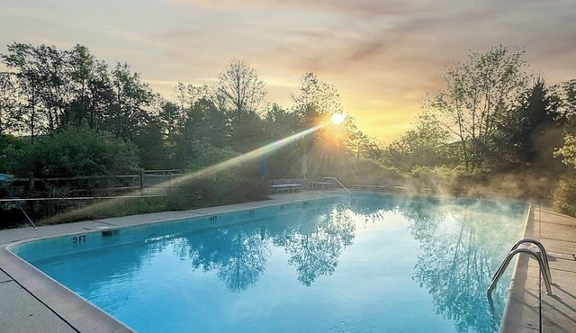 NEW- 12BR Vermont Retreat – Pool, Trails & Mountain Adventures