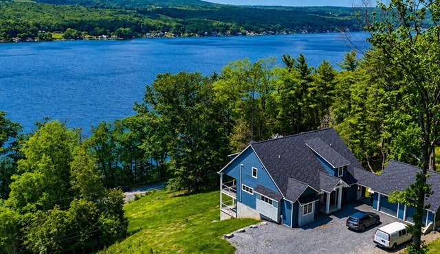 NEW Build Keuka Lakefront | Sleeps 16 | Dock/Kayak