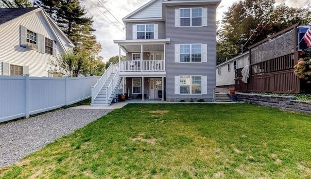 New home 3 blocks to Long Sands Beach with alfresco living