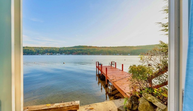 NEW Lakefront Escape Private Dock & Lake Views