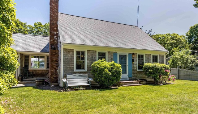 New listing 3-bedroom house with AC in Falmouth Heights, close to beach & parks.