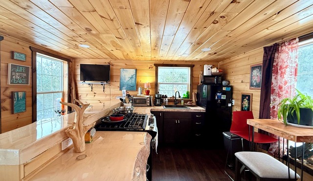 NEW Long Lake, Aroostook County: Charming & convenient 2-BR cottage!