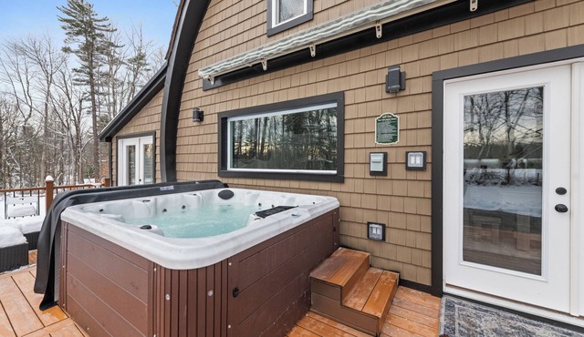 NEW! Modern Barrel Getaway - HOT TUB & Game Room