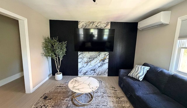 Newly Renovated 3-bedroom apartment with AC in charming New Rochelle home