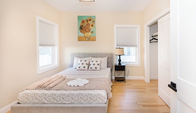 Newly Renovated 4BR Boston - Cozy Apt near Franklin Park Pet-Friendly 601