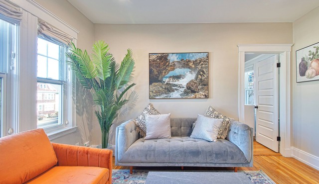 Newly Renovated 4BR1BA Apartment