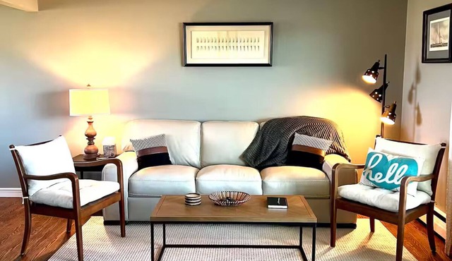 Newly renovated home w/space to move inside & out