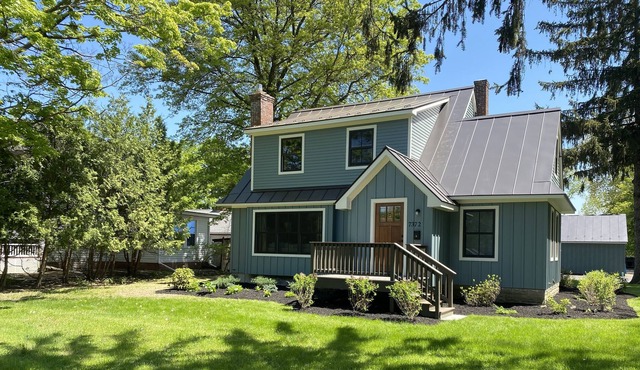 Newly renovated house in the village of Red Hook-close to Rhinebeck and Bard