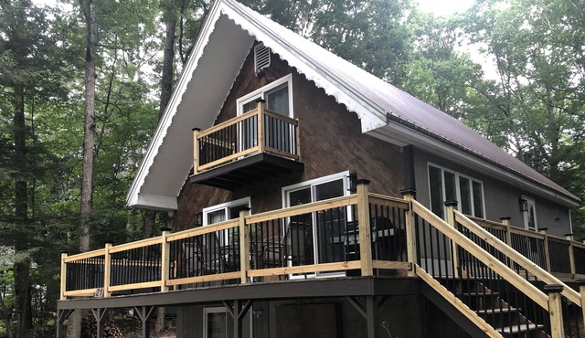 Newly Renovated Winnipesaukee Lakeview Chalet in Suissevale