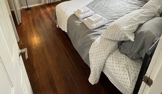 Niantic water escape, 2 bd aptmt, 1st flr