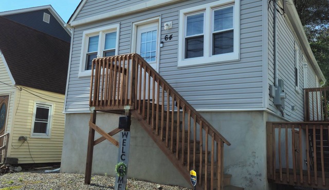 NJ Beach House/Walk to Beach/Private yard