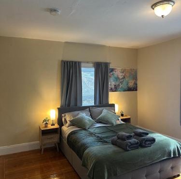 -No67- Fancy Room in a House - Steps to Boston College & Green Line at Brighton Boston