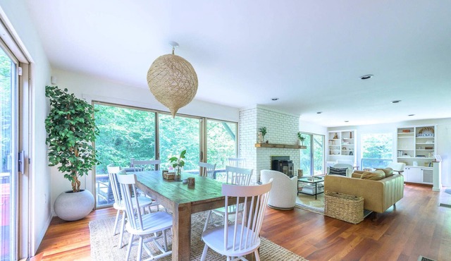 Oak Forest - Secluded Woodland Retreat