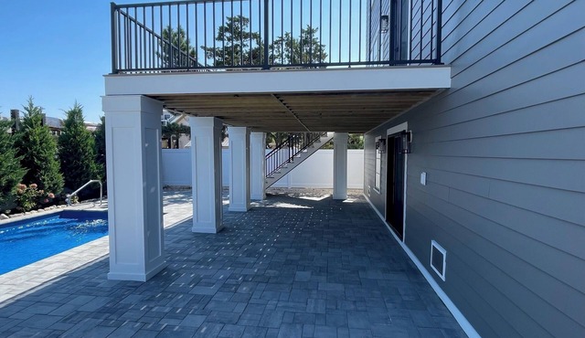 OCEAN BLOCK - BRAND NEW HOME W HEATED POOL AND ELEVATOR