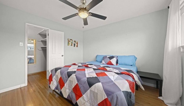 OCEAN VIEW! Spacious 5 Bed Home in White Rock in White Rock