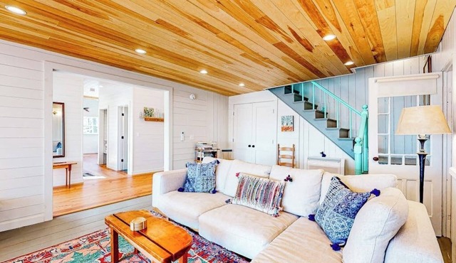 Oceanfront home on 6 acres with multi-level deck & spectacular view